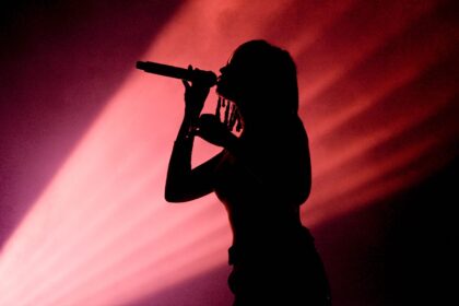 o ganga tumi boicho keno lyrics