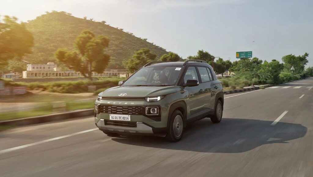 Hyundai Exter: Automatic SUV with Sunroof, 81.8 bhp Power and Stunning Interiors Under Rs10 Lakh