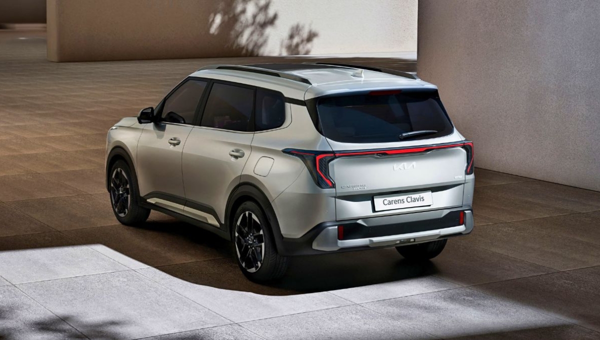 Kia Carens Clavis 2025: 7-Seater SUV With 360° Camera, Sunroof and DCT Gearbox Starts Under Rs20 Lakh