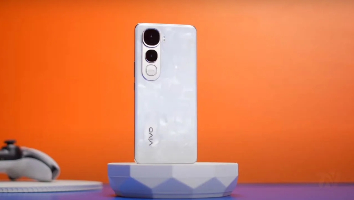 Vivo Y400 Pro: with 50MP Camera, 120Hz AMOLED and 90W Fast Charging All This in a Mid-Range Price