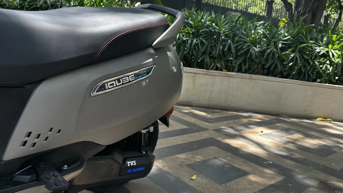 Ride Smart with TVS iQube: 4.4kW Power, 2.2kWh Battery, and a Price Tag of Rs 1.25 Lakh