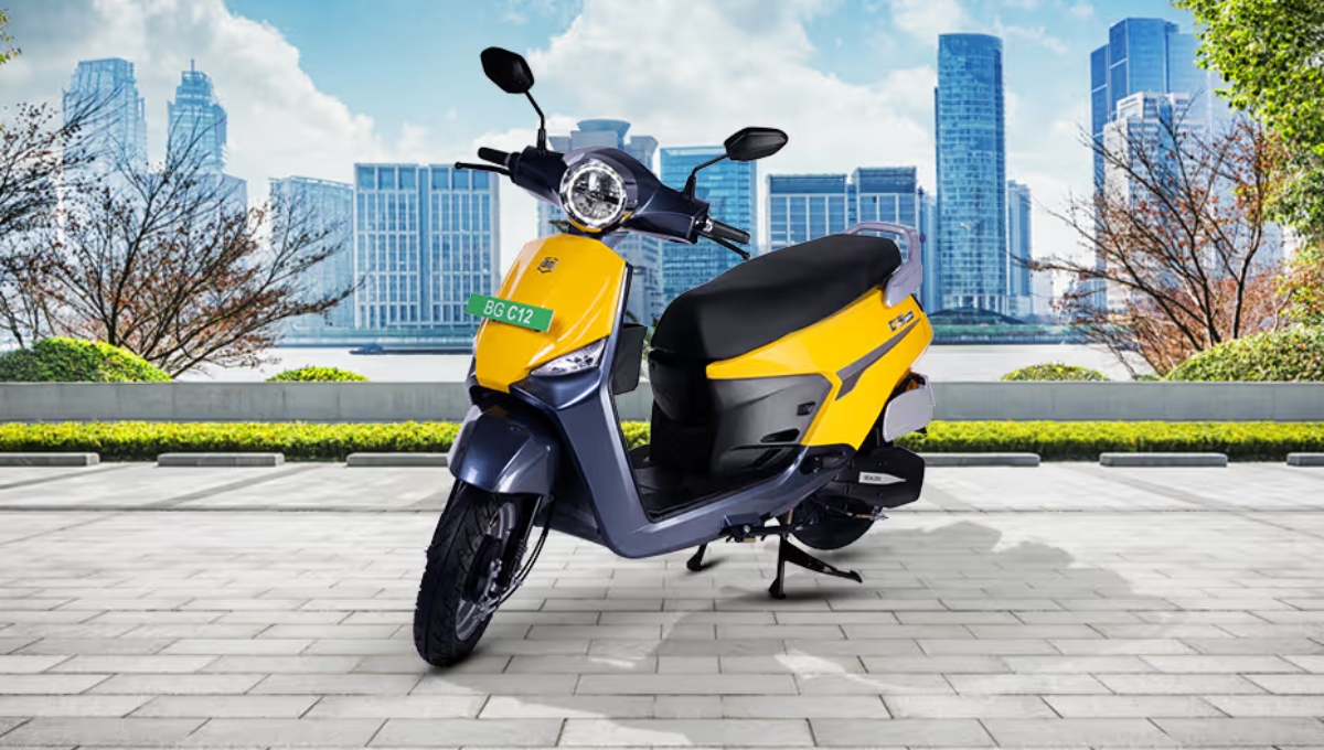 India’s Smart Ride BGauss C12, with CBS Brakes and 2 kWh Battery Price Starts Near Rs1 Lakh