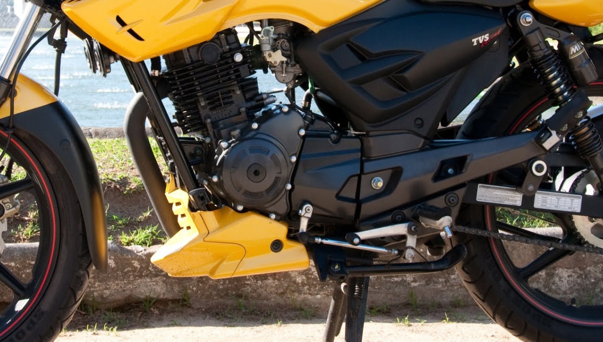 Heart-Pounding Performance at Rs1.34 Lakh The TVS Apache RTR 160 Story