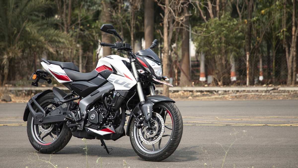 Bajaj Pulsar NS200: Power-Packed 199.5cc Beast with Dual ABS, Priced Around Rs1.57 Lakh