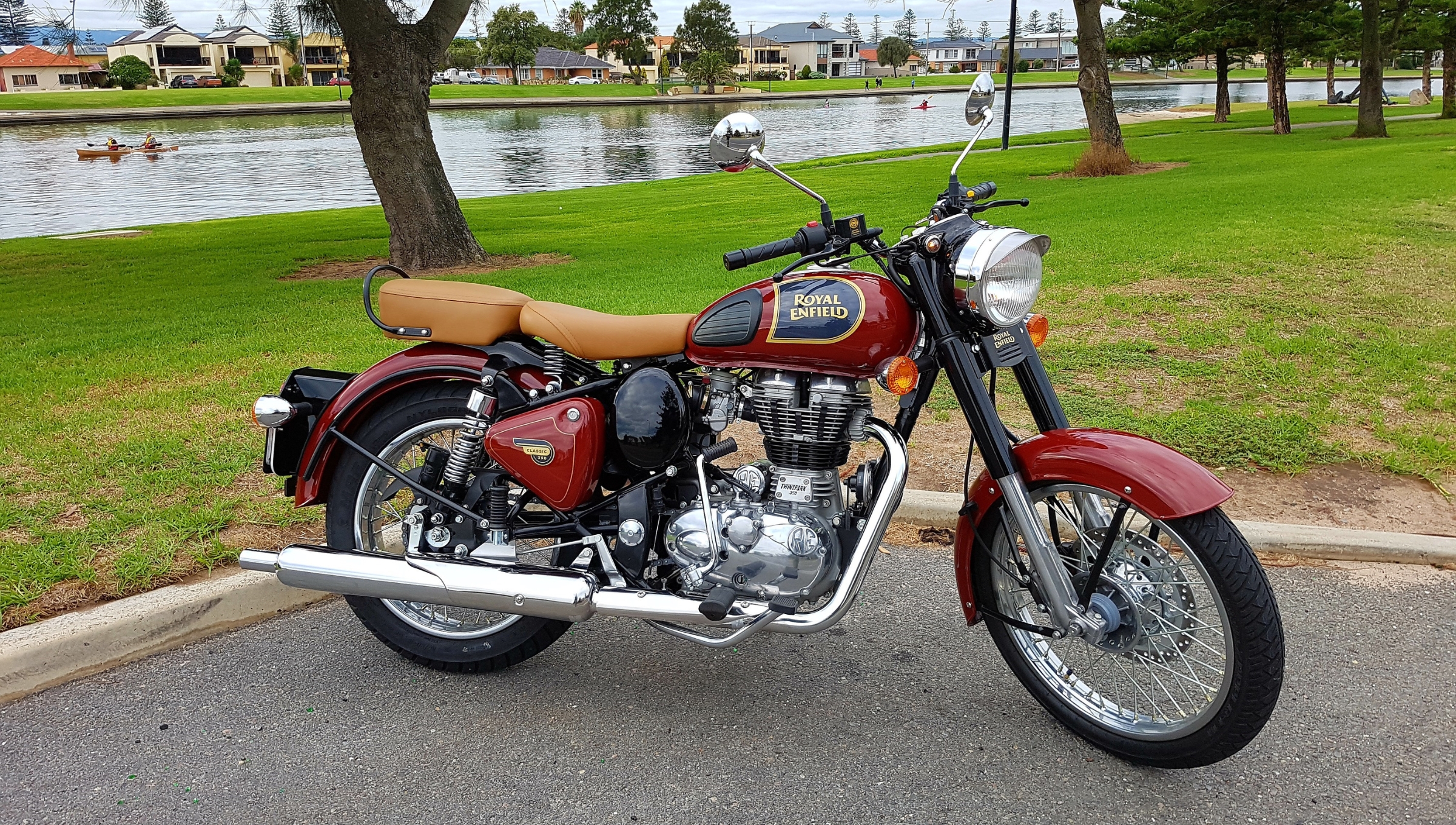 Royal Enfield Classic 350: Stunning Features, Timeless Style and Price Starting at Rs1.93 Lakh