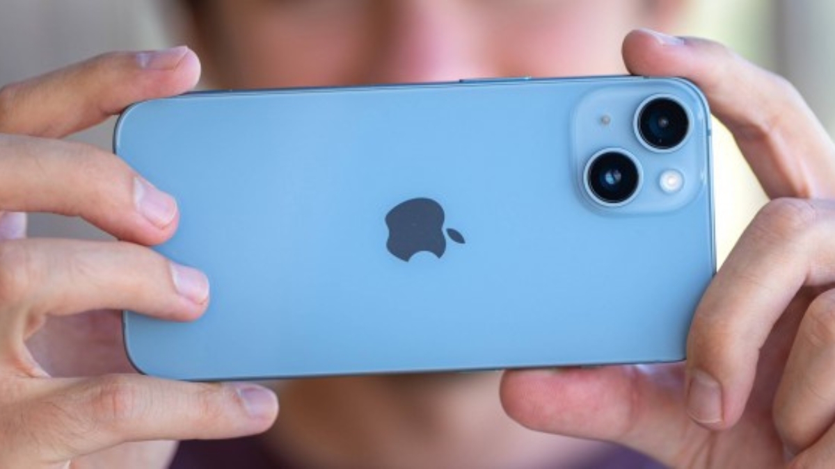 iPhone 14: Premium Glass Design, iOS 18 Upgrade, Starting at Just Rs 69,999