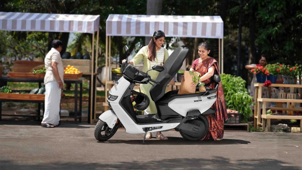 Ather Rizta with 2.9kWh Battery, 8.3 Hr Charging Time & Smart Display at Rs1.10 Lakh