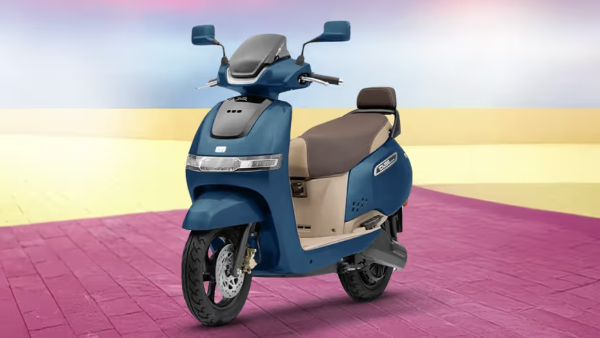 Ride Smart with TVS iQube: 4.4kW Power, 2.2kWh Battery, and a Price Tag of Rs 1.25 Lakh