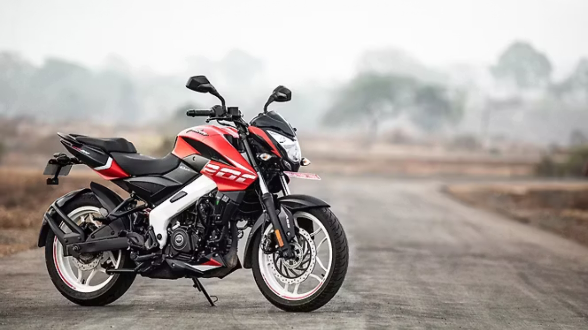 Bajaj Pulsar NS200: Power-Packed 199.5cc Beast with Dual ABS, Priced Around Rs1.57 Lakh