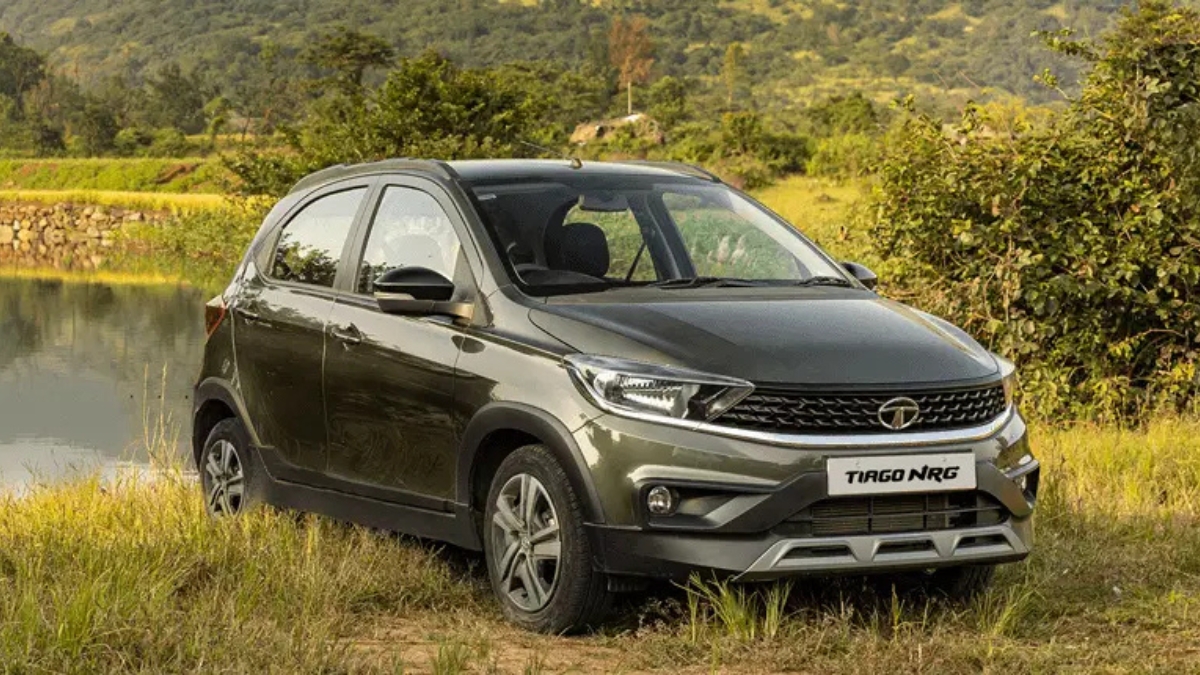 Tata Tiago CNG AMT: Smart Style, Top Safety, 28 km/kg Mileage at Just Rs 7.90 Lakh