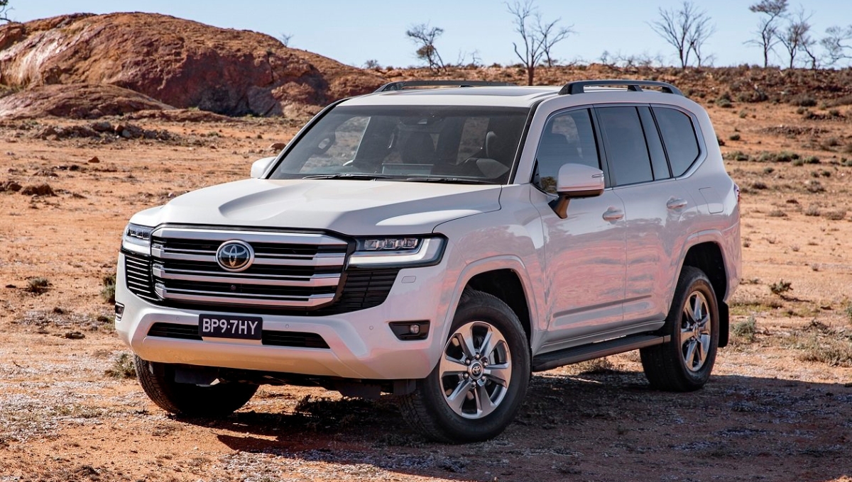 Toyota Land Cruiser 300: A Perfect Blend of Power, Luxury, and Safety at Rs 2.10 Crore