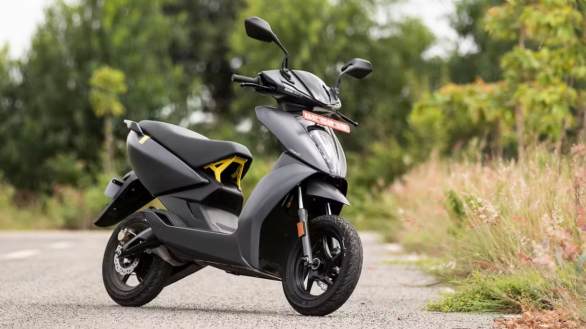 Ather 450S with 122km Range, 22L Storage, and Digital Display Launched at Rs1.30 Lakh